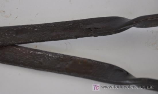 Antig&uuml;edades: Tenazas de chimenea. - Foto 4