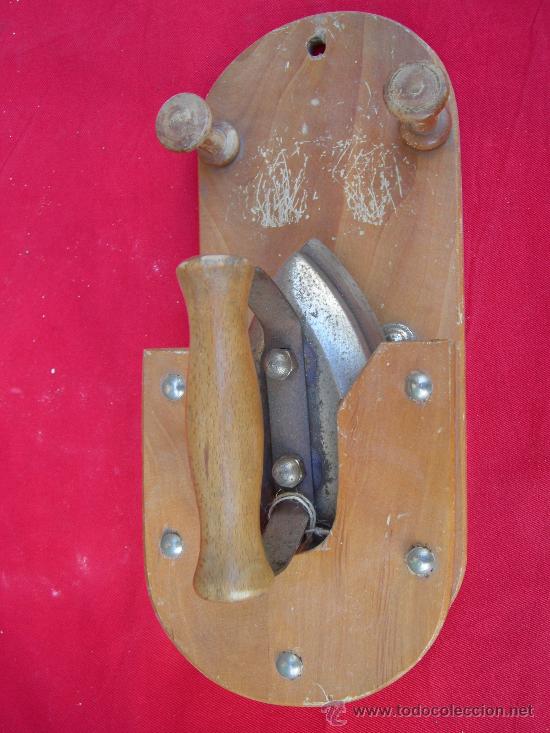 Antig&uuml;edades: PLANCHA EL&Eacute;CTRICA CON SOPORTE - Foto 1