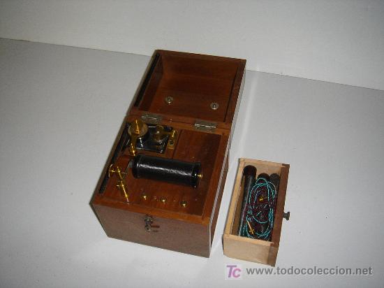 Antig&uuml;edades: caja de ginecologia - Foto 1