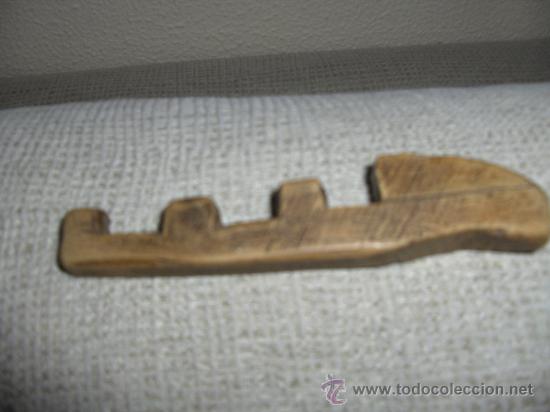 Antig&uuml;edades: Llave  de Madera, original.hecha a mano. - Foto 2