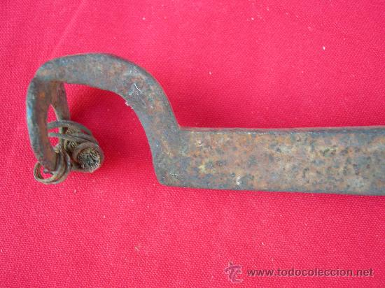 Antig&uuml;edades: ANTIGUA BALANZA EN HIERRO FORJADO - Foto 2