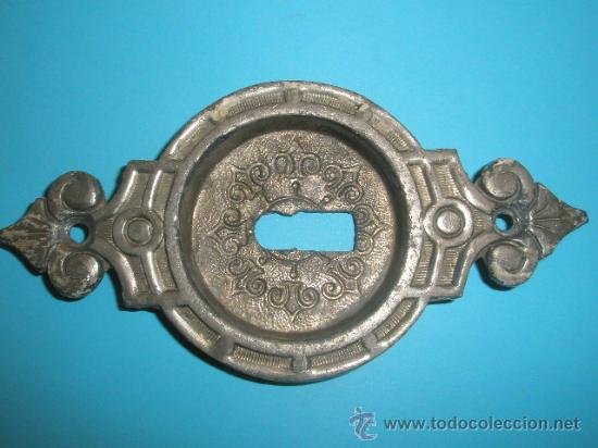 Antig&uuml;edades: BOCALLAVES DE LLAVE - Foto 1