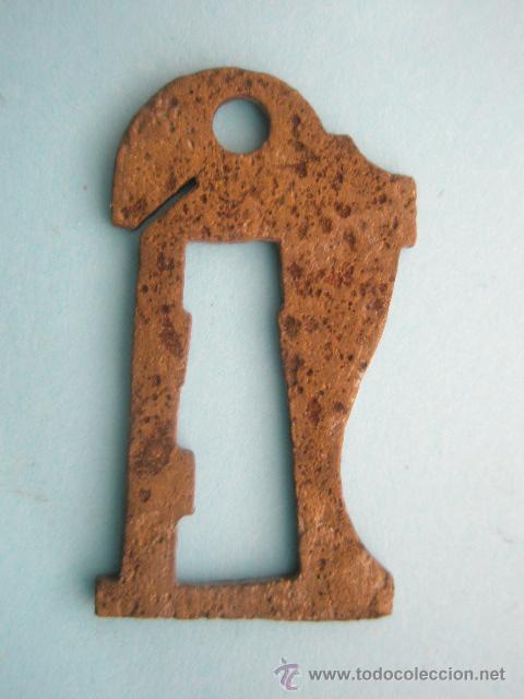 Antig&uuml;edades: BOCALLAVES DE LLAVE  BRONCE LATON 3,50 CM - Foto 1