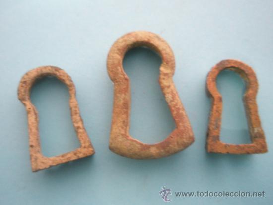 Antig&uuml;edades: BOCALLAVES DE LLAVE  BRONCE LATON - Foto 1