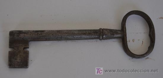 Antig&uuml;edades: Magn&iacute;fica llave antigua de forja. - Foto 1