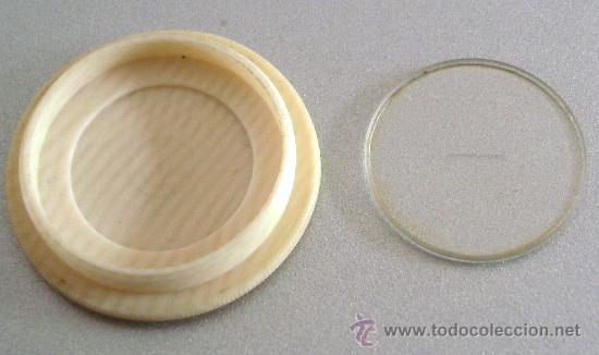 Antig&uuml;edades: micrometro ocular aleman en su caja de celuloide ( 2,6cm aprox de diametro) - Foto 3