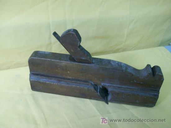 Antig&uuml;edades: ANTIGUO CEPILLO DE CARPINTERO - MEDIDAS 27X15 - Foto 1