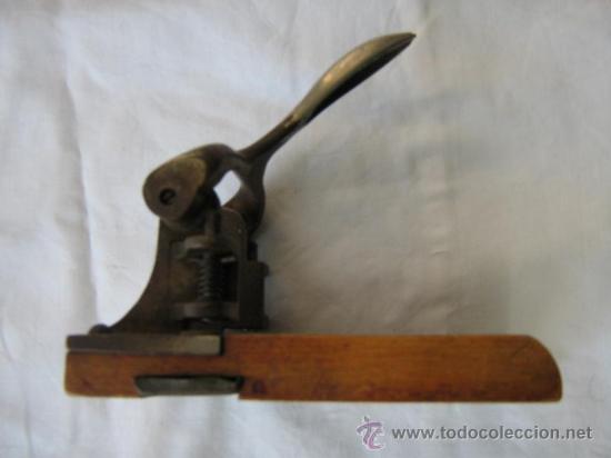 Antig&uuml;edades: ANTIGUO TALADRO DE OFICINA - Foto 5