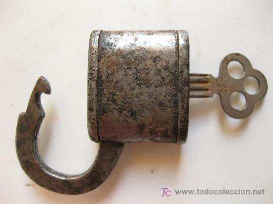 Antig&uuml;edades: ANTIGUO CANDADO DE HIERRO DE LA MARCA AMERICANA EAGLE LOCK CO. - Foto 2