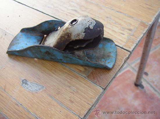 Antig&uuml;edades: Antiguo y curioso cepillo de carpintero 15 cms - Foto 1