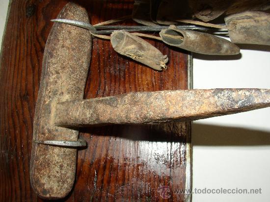 Antig&uuml;edades: ANTIGUO YUNQUE DE ZAPATERO - Foto 1