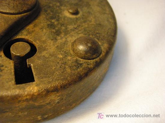Antig&uuml;edades: CANDADO ANTIGUO GRAN TAMA&Ntilde;O - Foto 2