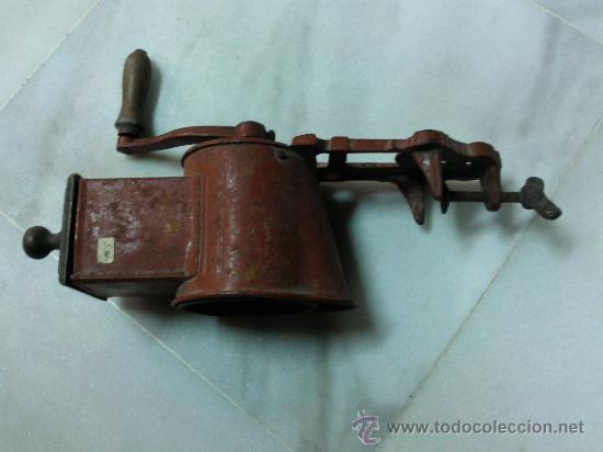 Antig&uuml;edades: Rallador de cocina. - Foto 1