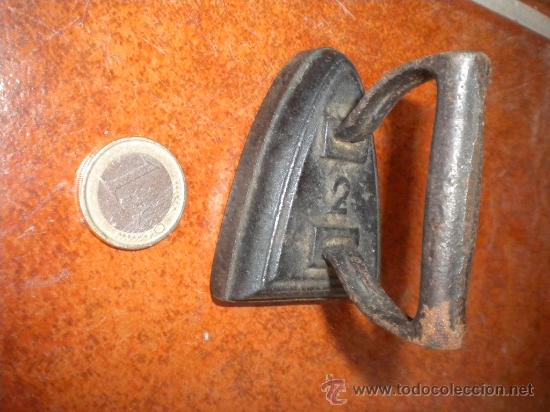 Antig&uuml;edades: PLANCHA DE N&ordm; 2, PESA 240 GRAMOS - Foto 1