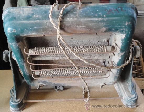 Antig&uuml;edades: Estufa antigua, desconozco si funciona - Foto 1
