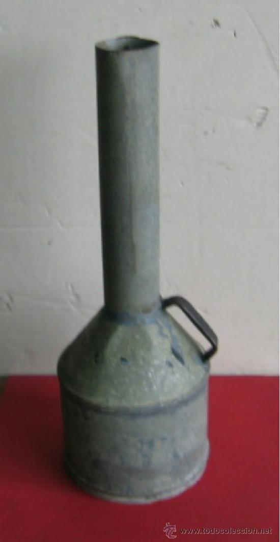 Antig&uuml;edades: MEDIDOR DE ACEITE .. de cinc o similar - Foto 1