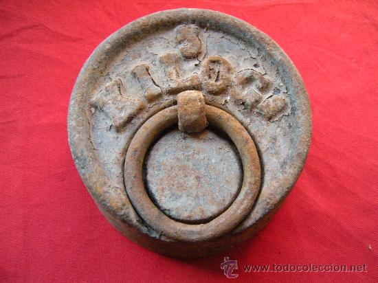 Antig&uuml;edades: PESA DE HIERRO DE 5 KG. - Foto 1