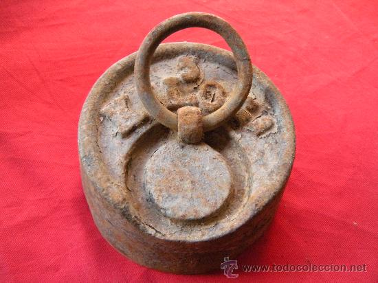 Antig&uuml;edades: PESA DE HIERRO DE 5 KG. - Foto 2