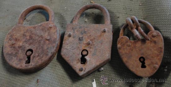 Antig&uuml;edades: Lote de 3 candados, sin llaves - Foto 1