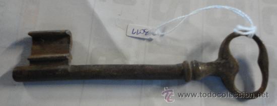 Antig&uuml;edades: Llave de 13 cm aproximadamente - Foto 1
