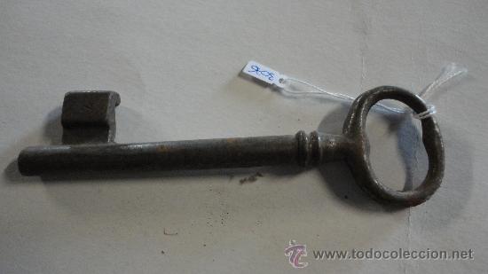 Antig&uuml;edades: Llave de 145 cm aproximadamente - Foto 1