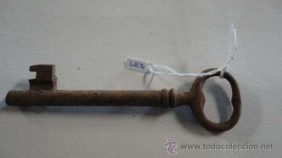 Antig&uuml;edades: Llave de 135 cm aproximadamente - Foto 1