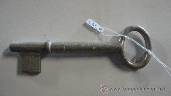 Antig&uuml;edades: Llave de 125 cm aproximadamente, aluminio - Foto 1