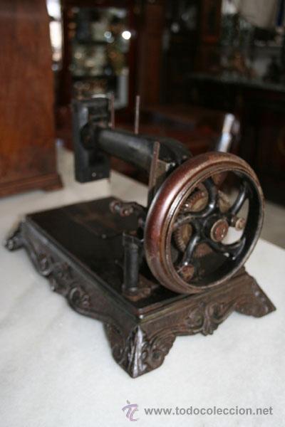 Antig&uuml;edades: M&Aacute;QUINA DE COSER DE 1800 REF.4750 - Foto 5