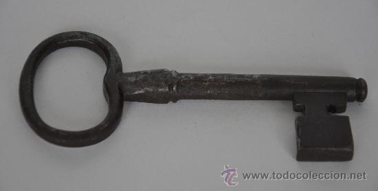 Antig&uuml;edades: Antigua llave de forja. - Foto 2