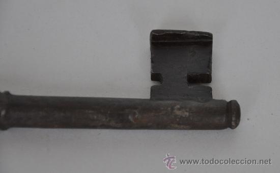 Antig&uuml;edades: Antigua llave de forja. - Foto 5