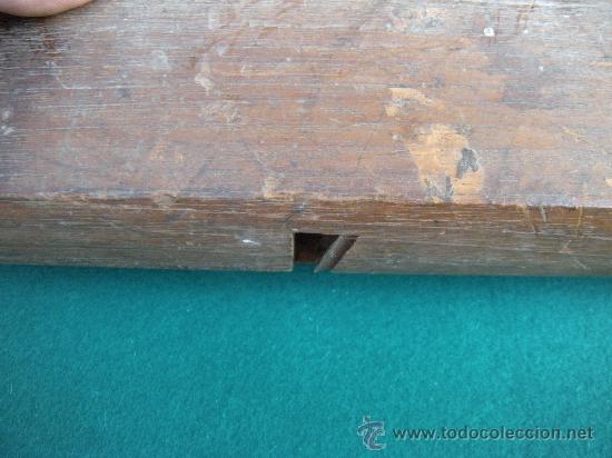 Antig&uuml;edades: CEPILLO DE CARPINTERO CON BASE CURVA - Foto 2