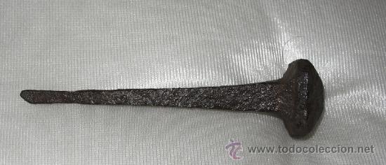 Antig&uuml;edades: ANTIGUO CLAVO DE FORJA. 13 CM. - Foto 2