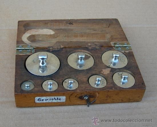 Antig&uuml;edades: juego de pesas antiguo en estuche de madera - Foto 3