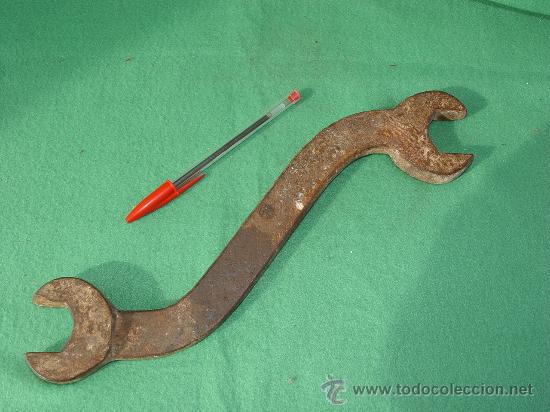 Antig&uuml;edades: LLAVE FIJA PARA TUERCAS - DE HIERRO MACIZO - - Foto 2