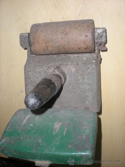 Antig&uuml;edades: MAQUINA DE ENCOLAR - Foto 3