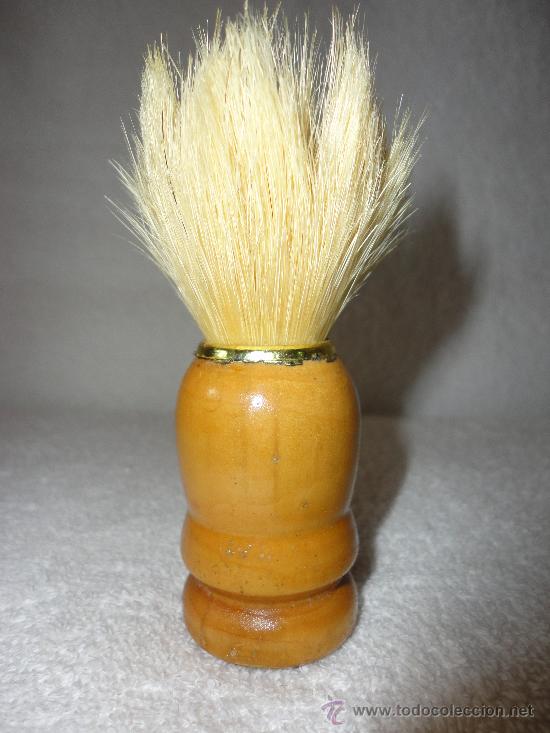 Antig&uuml;edades: BROCHA DE AFEITAR CON BASE DE MADERA - Foto 1