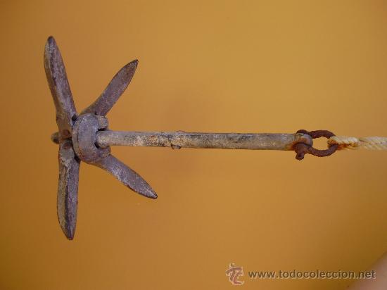 Antig&uuml;edades: ANTIGUA ANCLA DE HIERRO DE BRAZOS PLEGABLES - Foto 2