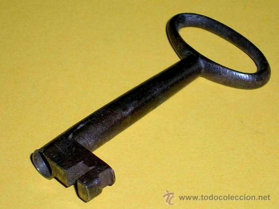 Antig&uuml;edades: Antigua llave de hierro, mide 7 cms. - Foto 1
