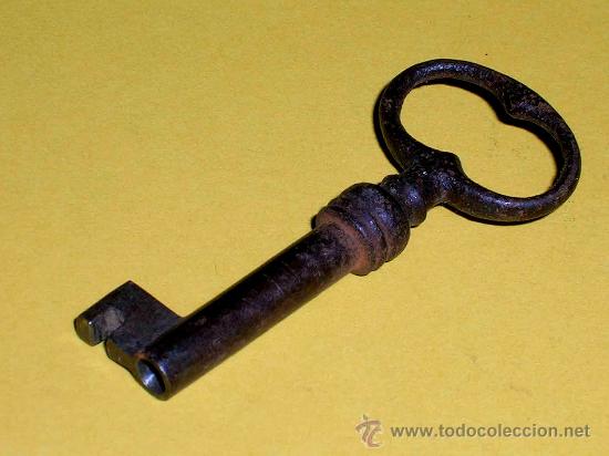 Antig&uuml;edades: Antigua llave de hierro, mide 5,3 cms. - Foto 1