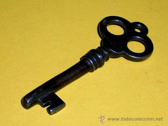 Antig&uuml;edades: Antigua llave de hierro, mide 5,2 cms. - Foto 1