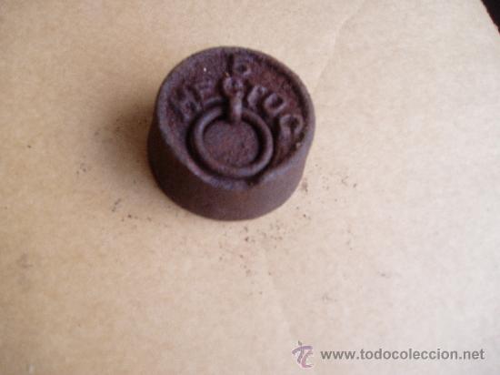 Antig&uuml;edades: pesa 500 gramos - Foto 1