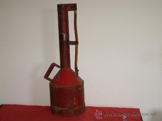 Antig&uuml;edades: ANTIGUA MEDIDA DE GASOLINA - Foto 1
