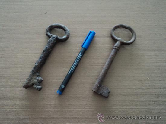Antig&uuml;edades: DOS LLAVES ANTIGUAS 15 y 16 cm - Foto 1