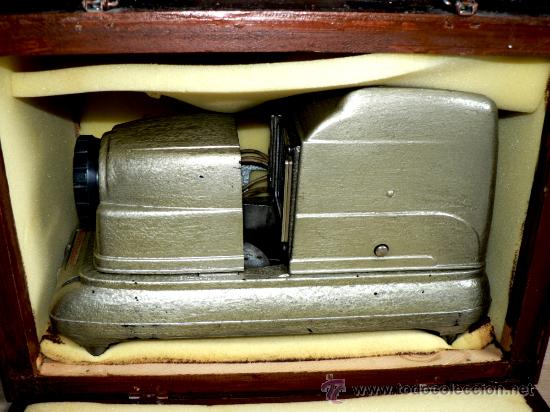 Antig&uuml;edades: ANTIGUO PROYECTOR DE DIAPOSITIVAS MANUAL. MARCA ECLAIR. EN CAJA DE MADERA - Foto 4