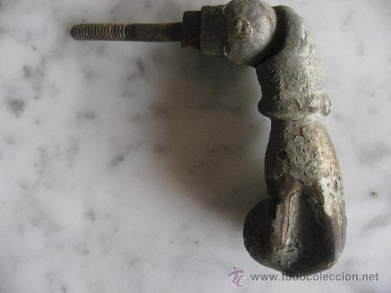 Antig&uuml;edades: &iexcl; OCASION ! ANTIGUO PICAPORTE DE HIERRO. - Foto 1
