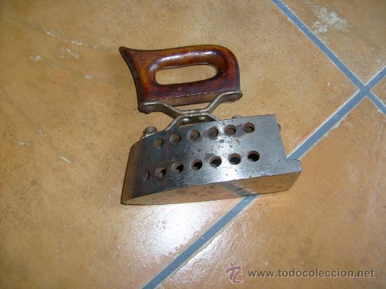 Antig&uuml;edades: Plancha antigua. Lote 28957992 - Foto 2
