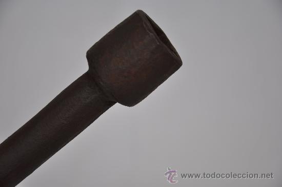 Antig&uuml;edades: Enorme llave fija redonda. - Foto 3