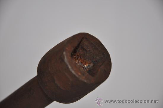 Antig&uuml;edades: Enorme llave fija redonda. - Foto 2