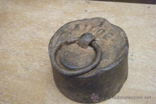 Antig&uuml;edades: ANTIGUA PESA DE 1 KG N&ordm; 7 - Foto 1