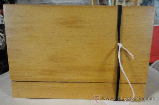 Antig&uuml;edades: Caja de madera de laboratorio de 18 x 12 x 8 cms. - Foto 1